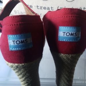 Tom's espadrille